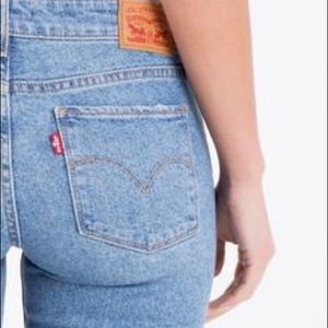 Levi’s 711 Skinny Jeans size 28